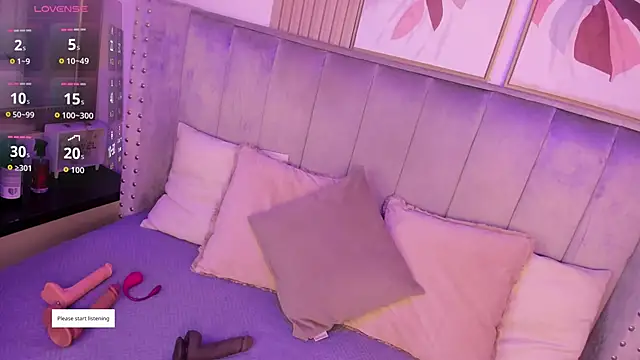 Seshat Hitt online show from November 2025 07:52:02 PM