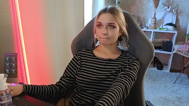 Lucyinthesheets online show from September 2025 04:35:02 AM