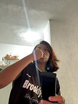 Snapshot of Nia_Desire chatting on November 2025 01:43:02 AM Nia Desire online show from November 2025 01:43:02 AM