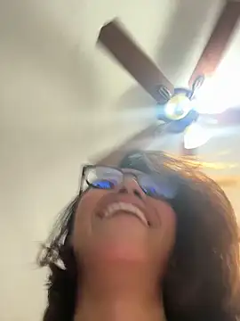 Nia Desire online show from January 2026 05:44:01 AM