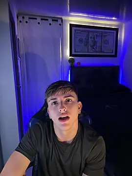 Justin trevor1 online show from April 2026 12:48:01 AM