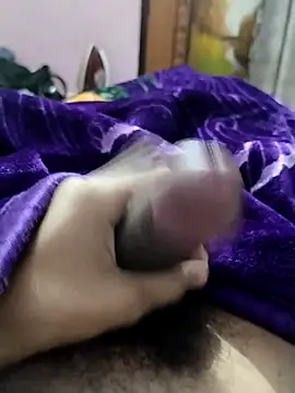 Snapshot of saneer69tew chatting on December 2025 03:52:01 AM saneer69tew online show from December 2025 03:52:01 AM