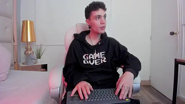 dark sun302 online show from November 2025 09:40:02 PM