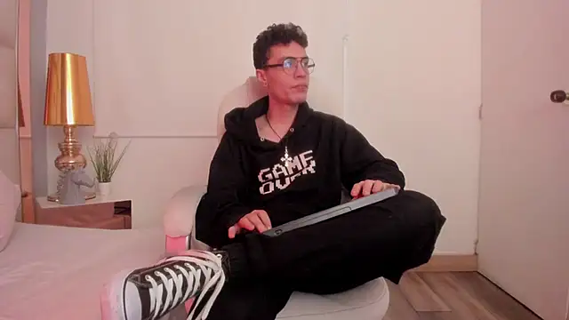 dark sun302 online show from November 2025 09:40:02 PM