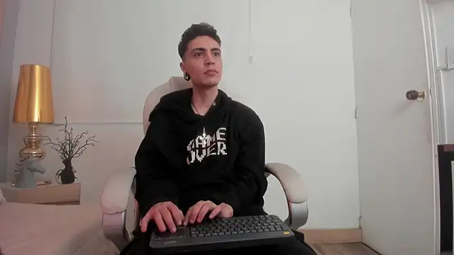 dark sun302 online show from December 2025 09:58:02 PM