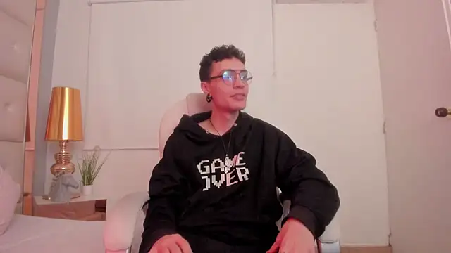 dark sun302 online show from November 2025 09:51:01 PM