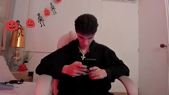 dark sun302 online show from October 2025 03:27:02 AM