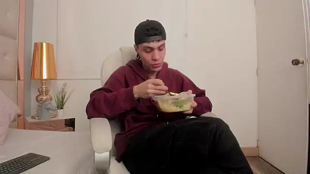 dark sun302 online show from November 2025 09:08:02 PM