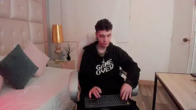 dark sun302 online show from December 2025 02:06:01 AM