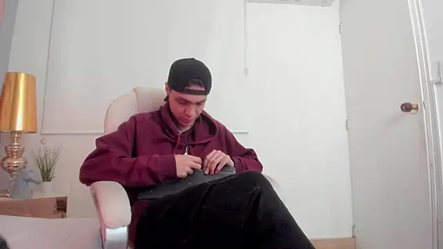 dark sun302 online show from November 2025 09:37:01 PM