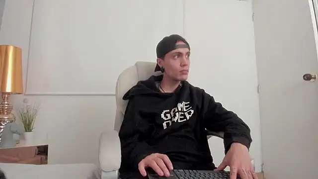 dark sun302 online show from November 2025 09:59:01 PM