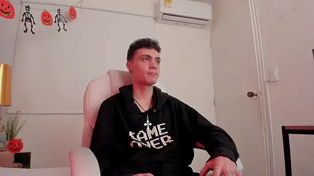 dark sun302 online show from October 2025 09:33:02 PM