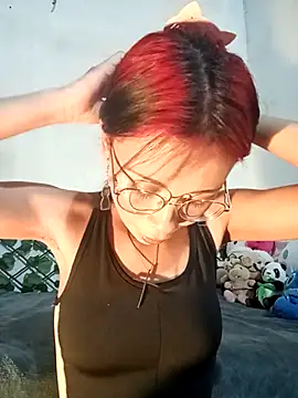 Snapshot of dolliette24 chatting on December 2025 03:33:02 AM dolliette24 online show from December 2025 03:33:02 AM