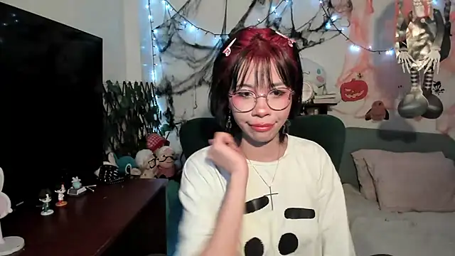 Snapshot of dolliette24 chatting on October 2025 08:50:02 PM dolliette24 online show from October 2025 08:50:02 PM