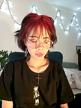 Snapshot of dolliette24 chatting on November 2025 04:05:02 AM dolliette24 online show from November 2025 04:05:02 AM