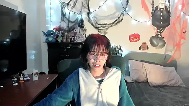 Snapshot of dolliette24 chatting on October 2025 03:51:01 AM dolliette24 online show from October 2025 03:51:01 AM