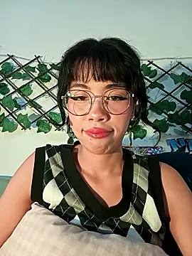 dolliette24 online show from April 2026 11:00:02 PM