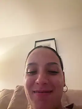 Snapshot of Maia_Park chatting on May 2026 08:27:02 PM Maia Park online show from May 2026 08:27:02 PM