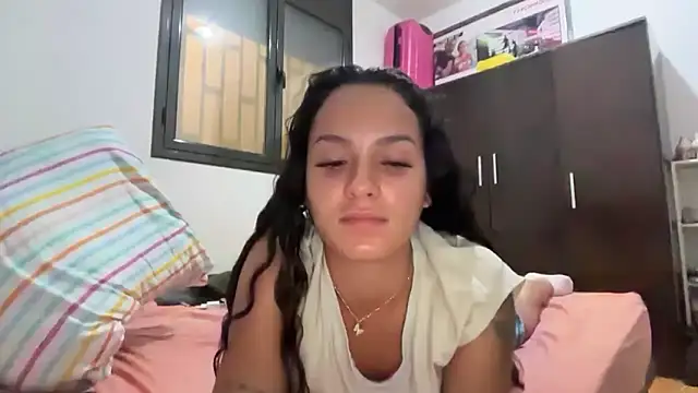 Snapshot of Maia_Park chatting on June 2026 09:27:01 PM Maia Park online show from June 2026 09:27:01 PM