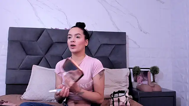 Maia Park online show from November 2025 11:53:02 AM