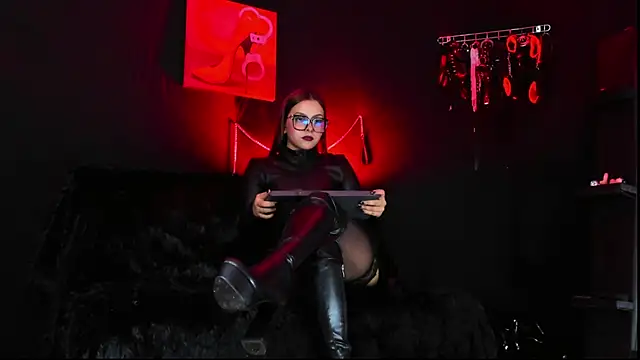 isabellestone online show from February 2026 09:26:01 PM