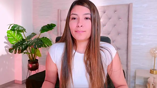 Snapshot of Abrill_cute chatting on September 2025 09:42:02 PM Abrill cute online show from September 2025 09:42:02 PM