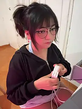 Snapshot of Lolii_Zoe chatting on January 2026 09:32:02 PM Lolii Zoe online show from January 2026 09:32:02 PM