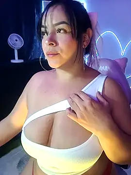 Danniela20 online show from November 2025 06:19:01 AM