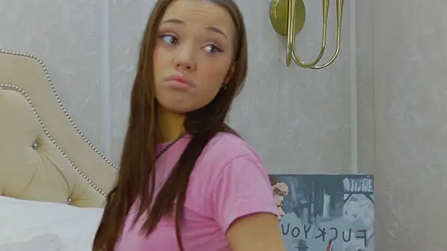 ZoeyNeal online show from April 2026 02:24:01 PM