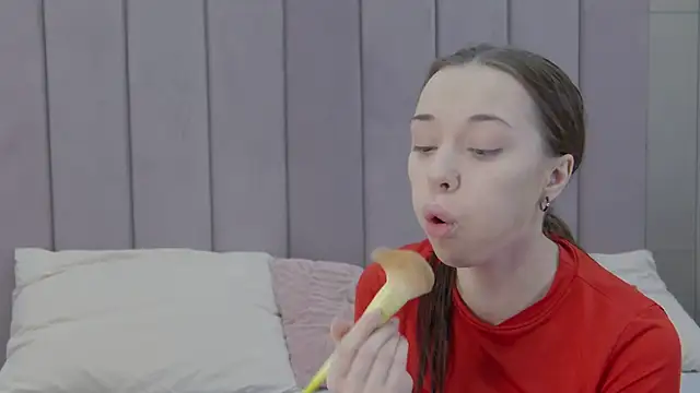 ZoeyNeal online show from March 2026 01:57:01 PM