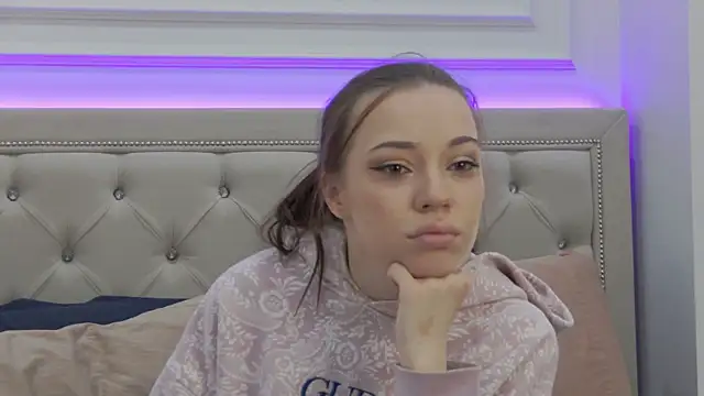 ZoeyNeal online show from March 2026 01:58:01 PM