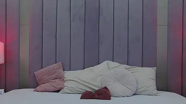 ZoeyNeal online show from March 2026 02:21:01 PM