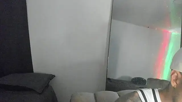 ThiagoLugo online show from March 2026 01:39:01 AM