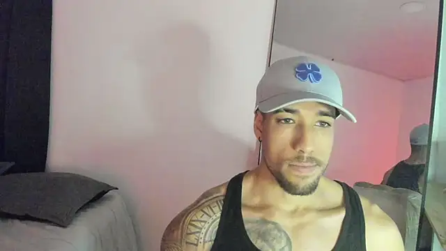 ThiagoLugo online show from October 2025 05:28:02 AM