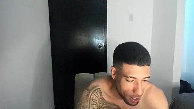 ThiagoLugo online show from April 2026 07:45:01 AM