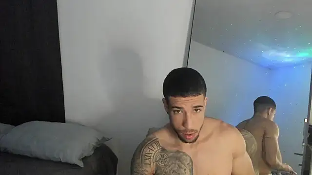 Snapshot of ThiagoLugo chatting on January 2026 07:01:02 AM ThiagoLugo online show from January 2026 07:01:02 AM