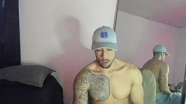 ThiagoLugo online show from October 2025 08:32:02 PM