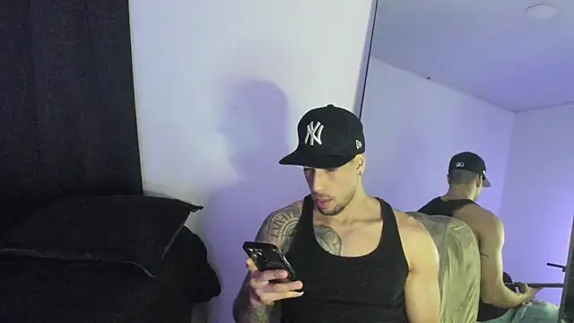 ThiagoLugo online show from November 2025 04:33:02 AM