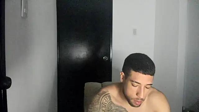Snapshot of ThiagoLugo chatting on May 2026 02:41:02 AM ThiagoLugo online show from May 2026 02:41:02 AM