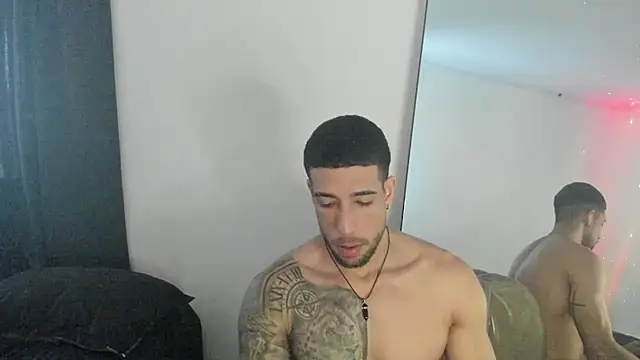 ThiagoLugo online show from April 2026 10:05:02 PM