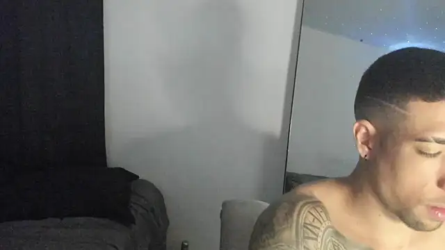 Snapshot of ThiagoLugo chatting on February 2026 06:00:02 AM ThiagoLugo online show from February 2026 06:00:02 AM