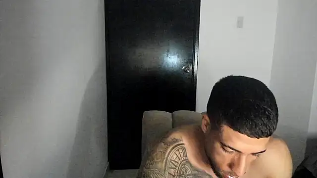 ThiagoLugo online show from April 2026 03:56:01 AM