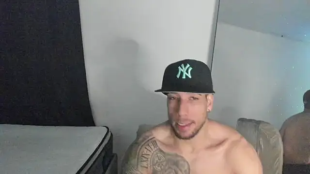 ThiagoLugo online show from April 2026 02:51:02 AM