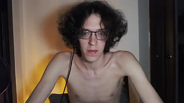 LovesomeCookie online show from April 2026 07:11:02 PM