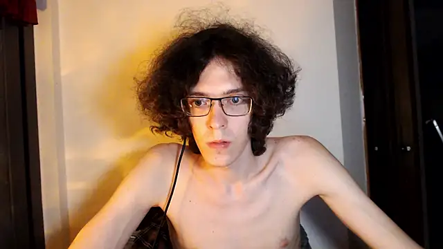 LovesomeCookie online show from May 2026 03:48:01 PM
