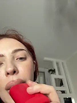 Hannah xBaby online show from October 2025 01:11:01 PM