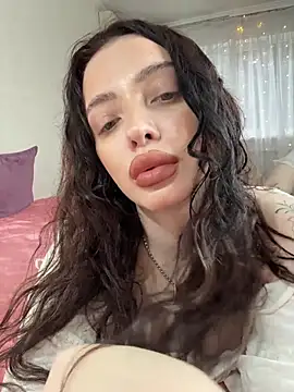 Hannah xBaby online show from November 2025 11:35:02 AM