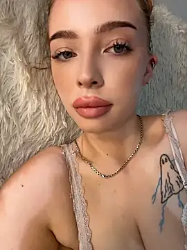 Hannah xBaby online show from July 2026 12:00:02 PM
