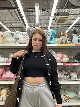 lucy-joy online show from March 2026 09:20:02 AM