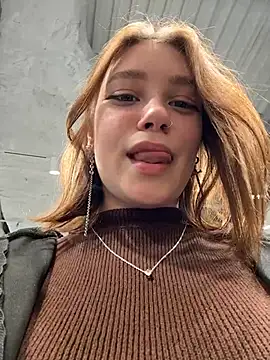 lucy-joy online show from November 2025 12:28:01 PM